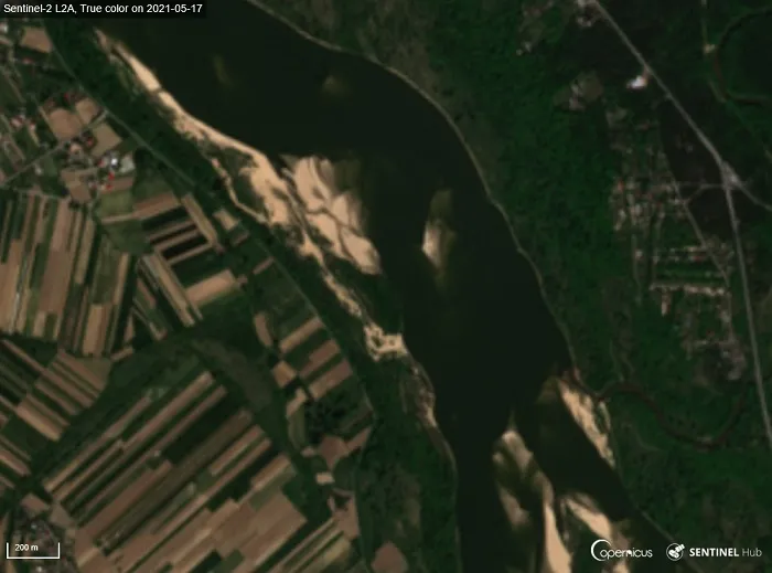 stan Wisły pod Warszawą 2021-05-17, zdjęcie: satelita Sentinel-2. źródło: CREODIAS.eu
