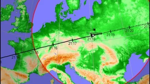 Trasa przelotu stacji ISS nad Polską wieczorem 4 kwietnia 2016 r. Źródło: Heavens-Above.