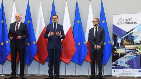 Prime Minister Mateusz Morawiecki (C), Minister of Science and Higher Education Jarosław Gowin (R) and director of the National Centre for Research and Development Krzysztof Kurek (L) during a press conference at the National Centre for Nuclear Research. Photo: PAP/Piotr Nowak 23.04.2019