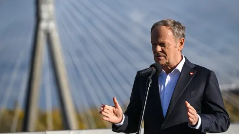 26.10.2025. Premier Donald Tusk na konferencji prasowej w ramach debaty pt. "Demokracja równych szans. Rozmowy o wyzwaniach rozwojowych dla Polski", 26 bm. w Centrum Nauki Kopernik w Warszawie. Wydarzenie jest organizowane przez Instytut Obywatelski.  PAP/Radek Pietruszka