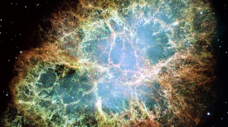 Mgławica Kraba. Uważa się, że mogą to być pozostałości po gwiezdnym wybuchu w naszej Galaktyce sprzed prawie tysiąca lat (supernowej zauważonej przez chińskich oraz arabskich astronomów w 1054 r.). FOT: NASA, ESA, J. Hester and A. Loll (Arizona State University)