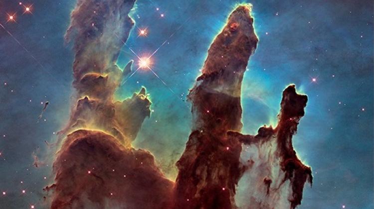 Emisyjna Mgławica Orzeł – jedno z najsłynniejszych zdjęć teleskopu Hubble’a; źródło - strona https://hubblesite.org/