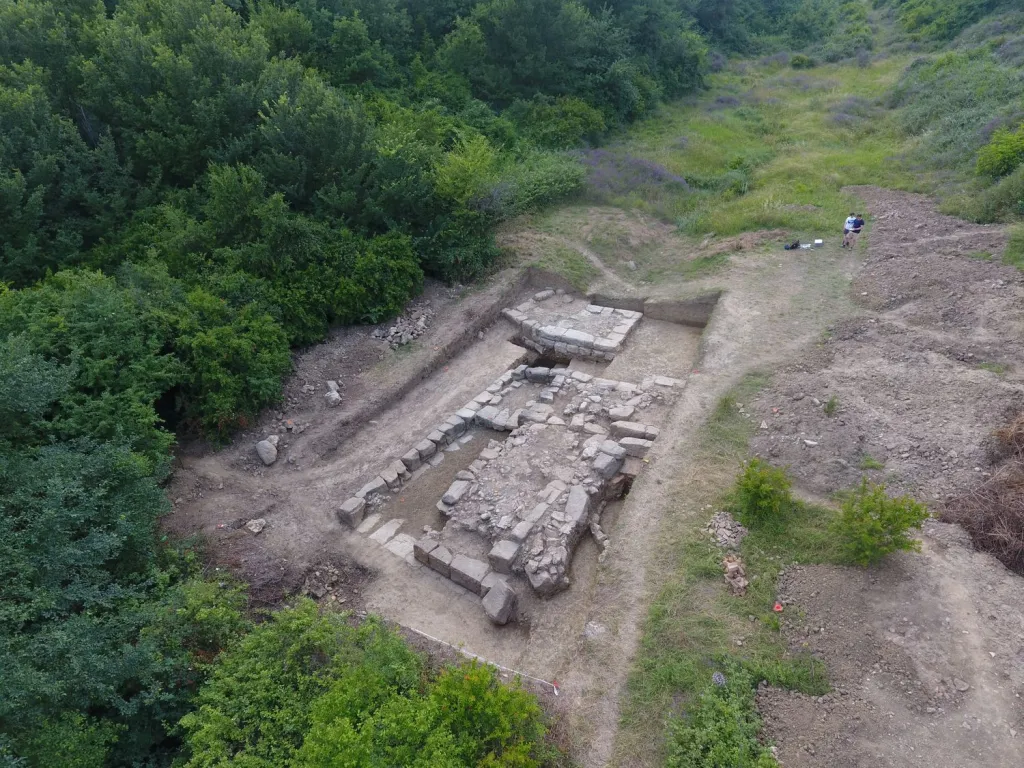 Relikty zaginionego miasta odkryte przez polskich archeologów w rejonie Szkodry, fot. M. Lemke