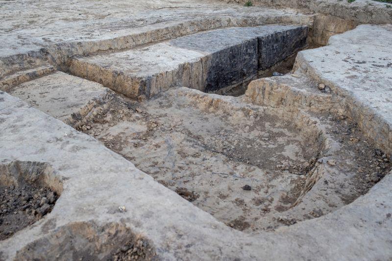 Miejsce prac archeologicznych w Biskupicach pod Wieliczką. Podczas badań znaleziono przedmioty z okresu wczesnego neolitu, sprzed siedmiu tysięcy lat. (mr) PAP/Łukasz Gągulski 26.08.2020