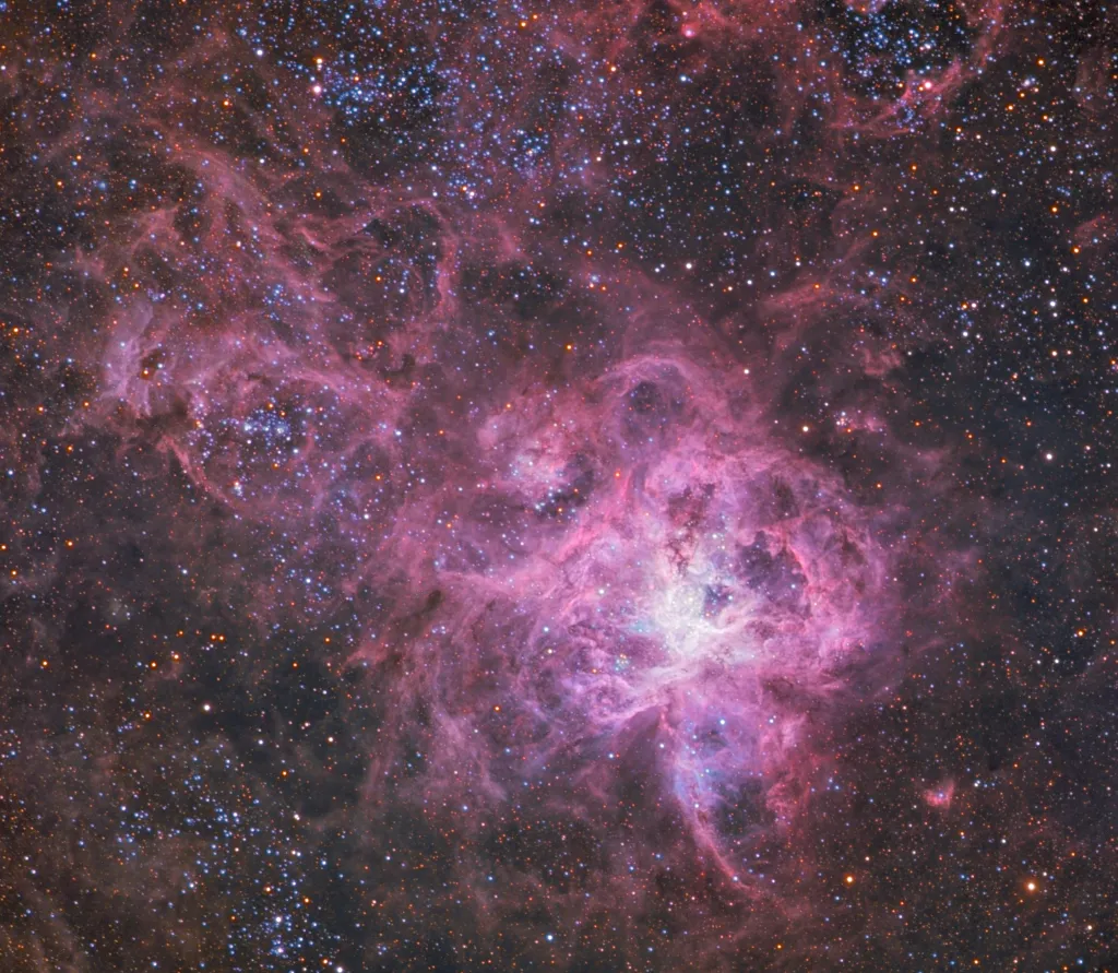 Fot. Rolf Wahl Olsen; "The Light Echoes from Supernova 1987a"