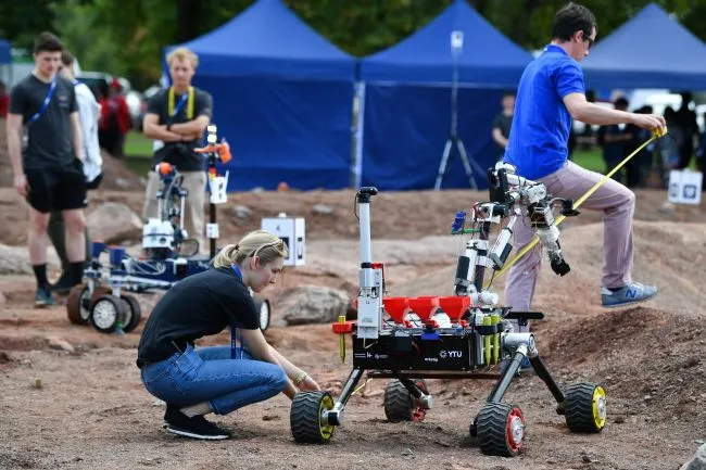 09.09.2022. 8. Finał European Rover Challenge 2022 na terenie Politechniki Świętokrzyskiej w Kielcach.  PAP/Piotr Polak