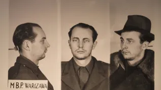 Warszawa, 27.02.2020. Zdjęcie Jana Rodowicza „Anody” podczas otwarcia wystawy „Dobrze, że ta wojna się kończy…..” w Celach Bezpieki - oddziale Muzeum Powstania Warszawskiego. (kf) PAP/Andrzej Lange