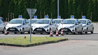 Puste auta na placu egzaminacyjnym w WORD w Szczecinie (aldg) PAP/Marcin Bielecki 