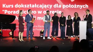 23.05.2025. Gala finałowa Nagrody Przewroty za nowatorskie inicjatywy edukacyjne - zdobywcy nagrody za Kurs dla położnych „Poradnictwo w okresie transformacji menopauzalnej”, w Warszawie, 23 bm. Wyróżnienia po raz drugi przyznało Centrum Nauki Kopernik odważnym inicjatywom edukacyjnym. PAP/Tomasz Gzell