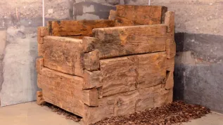 Rekonstrukcja miejskiej toalety w Muzeum Archeologicznym we Wrocławiu (kkk/obm) PAP/Grzegorz Hawałej