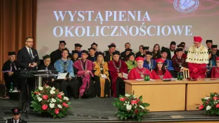 Olsztyn, 02.10.2026. Minister nauki i szkolnictwa wyższego Marcin Kulasek (L) podczas inauguracji roku akademickiego 2026/27 na Uniwersytecie Warmińsko-Mazurskim w Olsztynie, 2 bm. (aldg) PAP/Tomasz Waszczuk