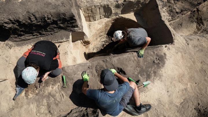 Dolnośląskie/ Wrocławscy naukowcy badają tajemnice cmentarzyska sprzed 1600 lat
