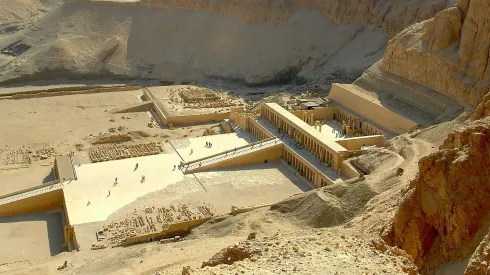 Deir el-Bahari. Tarasowa świątynia Hatszepsut. Fot. W. Jerke