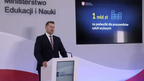 Minister edukacji i nauki Przemysław Czarnek podczas wystąpienia z okazji Dnia Nauki Polskiej w siedzibie ministerstwa przy ul. Hożej w Warszawie. PAP/Tomasz Gzell 19.02.2021