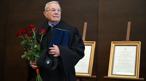 21.03.2024. Inżynier i wynalazca prof. Bradford Parkinson z kalifornijskiego Uniwersytetu Stanforda otrzymał tytuł doktora honoris causa Uniwersytetu Morskiego w trakcie uroczystego posiedzenia senatu UM w siedzibie uczelni w Gdyni. PAP/Adam Warżawa