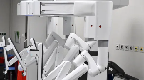 12.11.2024. Robot da Vinci w Uniwersyteckim Szpitalu Klinicznym we Wrocławiu. PAP/Maciej Kulczyński