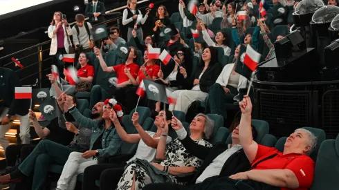  Warszawa, 25.06.2025. Goście zgromadzeni w Centrum Nauki Kopernik w Warszawie oczekują na start misji Axiom-4 z polskim astronautą Sławoszem Uznańskim-Wiśniewskim, 25 bm. Kapsuła Crew Dragon ma zabrać czwórkę astronautów na Międzynarodową Stację Kosmiczną (ISS). PAP/Radek Pietruszka