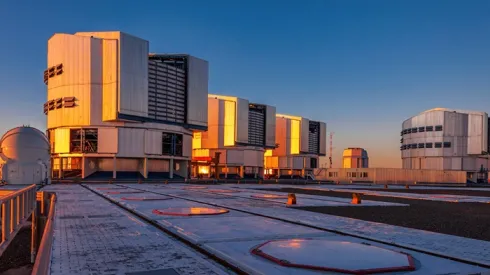 Teleskopy ESO w Obserwatorium Paranal, Adobe Stock