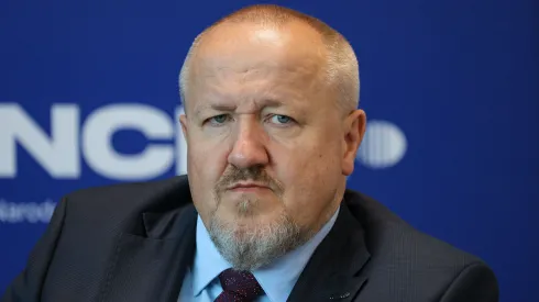  Warszawa, 25.09.2025. Dyrektor NCBR Jerzy Małachowski na konferencji prasowej dot. startu projektów uczelni wyłonionych w naborze „Efektywne zarządzanie uczelnią w celu minimalizowania zjawiska drop-outu”, w Warszawie, 25 bm. (ad) PAP/Paweł Supernak