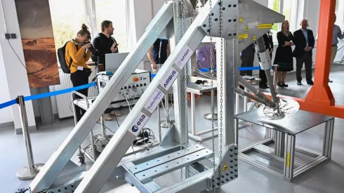 Warszawa, 17.04.2026. Otwarcie laboratorium kosmicznego LUNAPARK, zorganizowane przez Centrum Badań Kosmicznych PAN oraz Sener Polska, 17 bm. w gmachu głównym CBK PAN w Warszawie. (mr) PAP/Radek Pietruszka