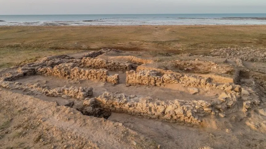 Widok ruin meczetu w Kharaib el-Desht, fot. Szymon Lenarczyk