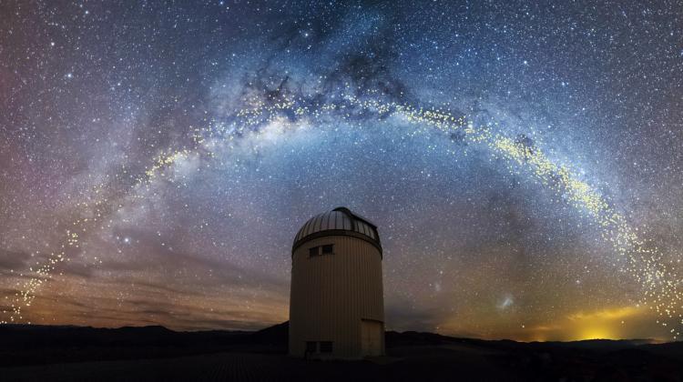 Warsaw Telescope and Cepheids in the Milky Way discovered by the OGLE sky survey (K. Ulaczyk / J. Skowron / OGLE / Astronomical Observatory of the University of Warsaw)