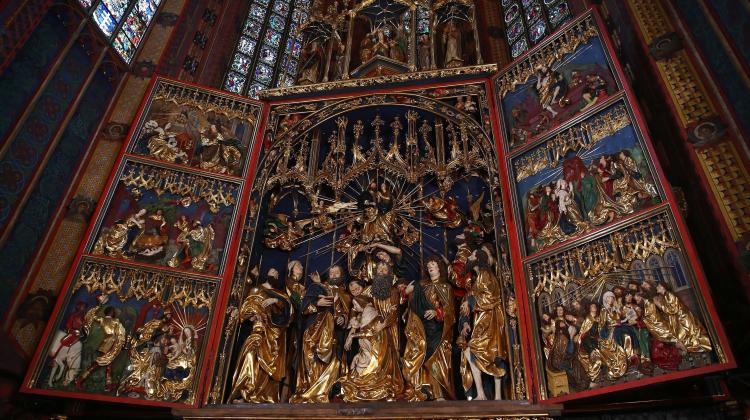 05.02.2021. Presentation of the restored Veit Stoss altarpiece in St. Mary's Basilica in Kraków. During the work on one of the figures, restorers discovered the probable date of its preparation - 1486. (mr) PAP/Łukasz Gągulski
