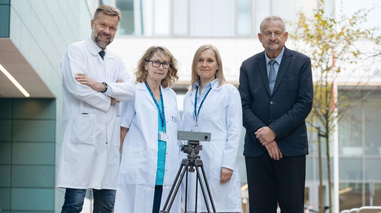 Photo: Professor Krzysztof Narkiewicz, Wiesława Kucharska, Dr. Beata Graff and Professor Andrzej Czyżewski. Credit: Bartosz Bańka/PG