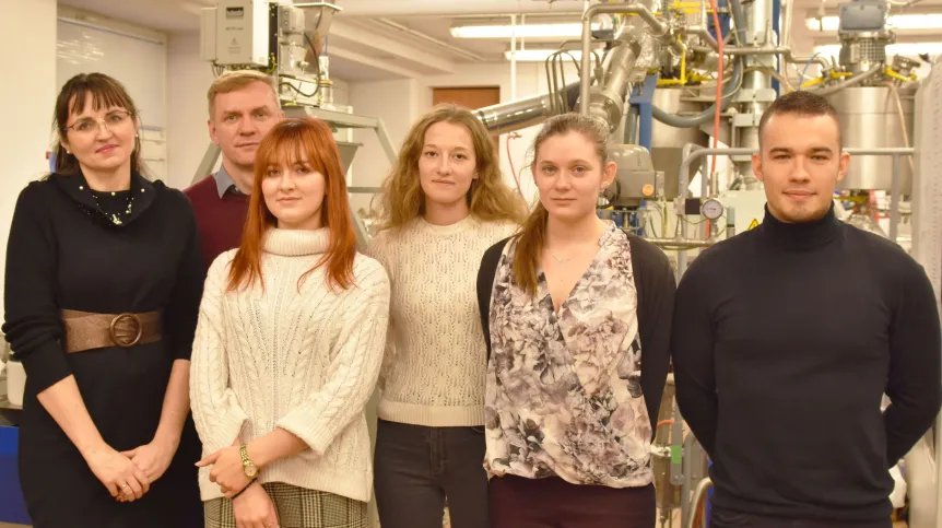 zespół badawczy projektu BoneReg (od lewej): dr hab. inż. Agnieszka Gadomska-Gajadhur, dr inż. Paweł Ruśkowski, inż. Aleksandra Bandzerewicz, Joanna Howis, mgr inż. Anna Kołakowska, mgr inż. Krzysztof Kolankowski