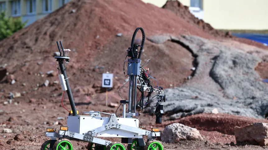 8. Finał European Rover Challenge 2022 na terenie Politechniki Świętokrzyskiej w Kielcach. Fot, PAP/Piotr Polak 09.09.2022.
