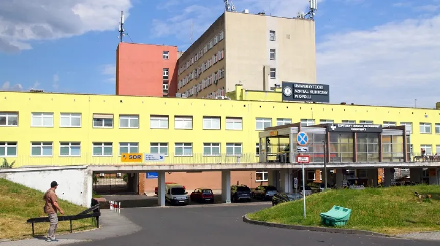 Opole, 26.06.2021. Uniwersytecki Szpital Kliniczny w Opolu, 26 bm. (mr) PAP/Krzysztof Świderski 