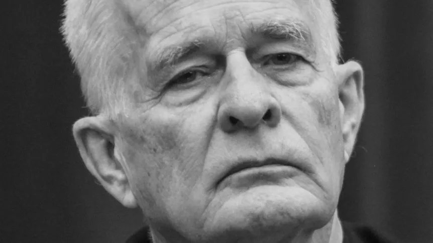 11.10.2013. Na zdjęciu prof. Piotr Węgleński. PAP/Jakub Kamiński