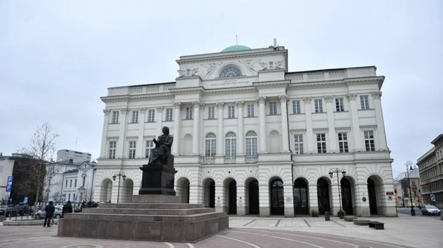 Warszawa, 07.04.2021. Pałac Staszica w Warszawie, siedziba Polskiej Akademii Nauk, 7 bm. (jm) PAP/Radek Pietruszka