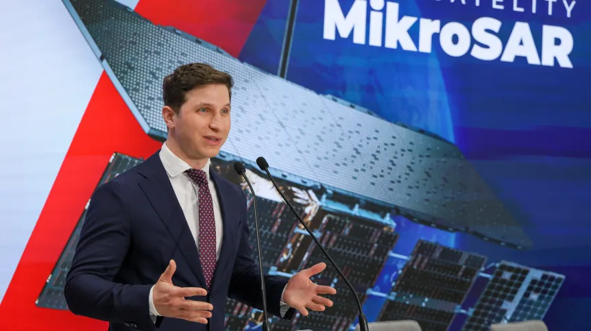 Warszawa, 14.05.2025. Dyrektor generalny i współzałożyciel ICEYE Rafał Modrzewski. Fot. PAP/Paweł Supernak