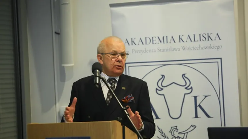 Rektor Andrzej Wojtyła (mr) PAP/Tomasz Wojtasik