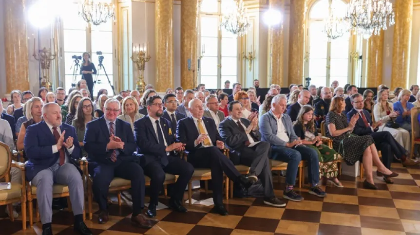 Zdj. arch., uroczystość wręczenia stypendiów FNP na Zamku Królewskim w Warszawie. (mr) PAP/Rafał Guz