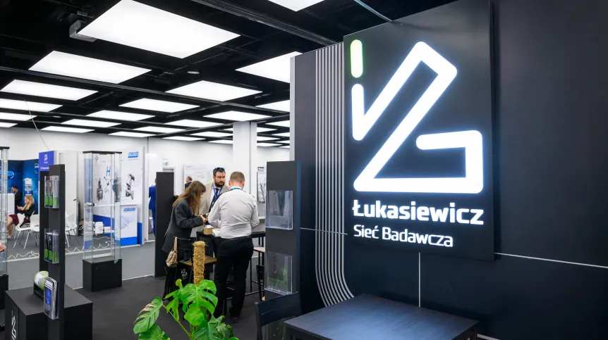 Poznań, 16.05.2023. Stoisko Sieci Badawczej Łukasiewicz na II Środkowoeuropejskim Forum Technologii Wodorowych H2POLAND. Fot. PAP/ Jakub Kaczmarczyk