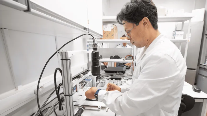 Prace laboratoryjne nad technologią WellBioprints. Fot. Karol Karnowski
