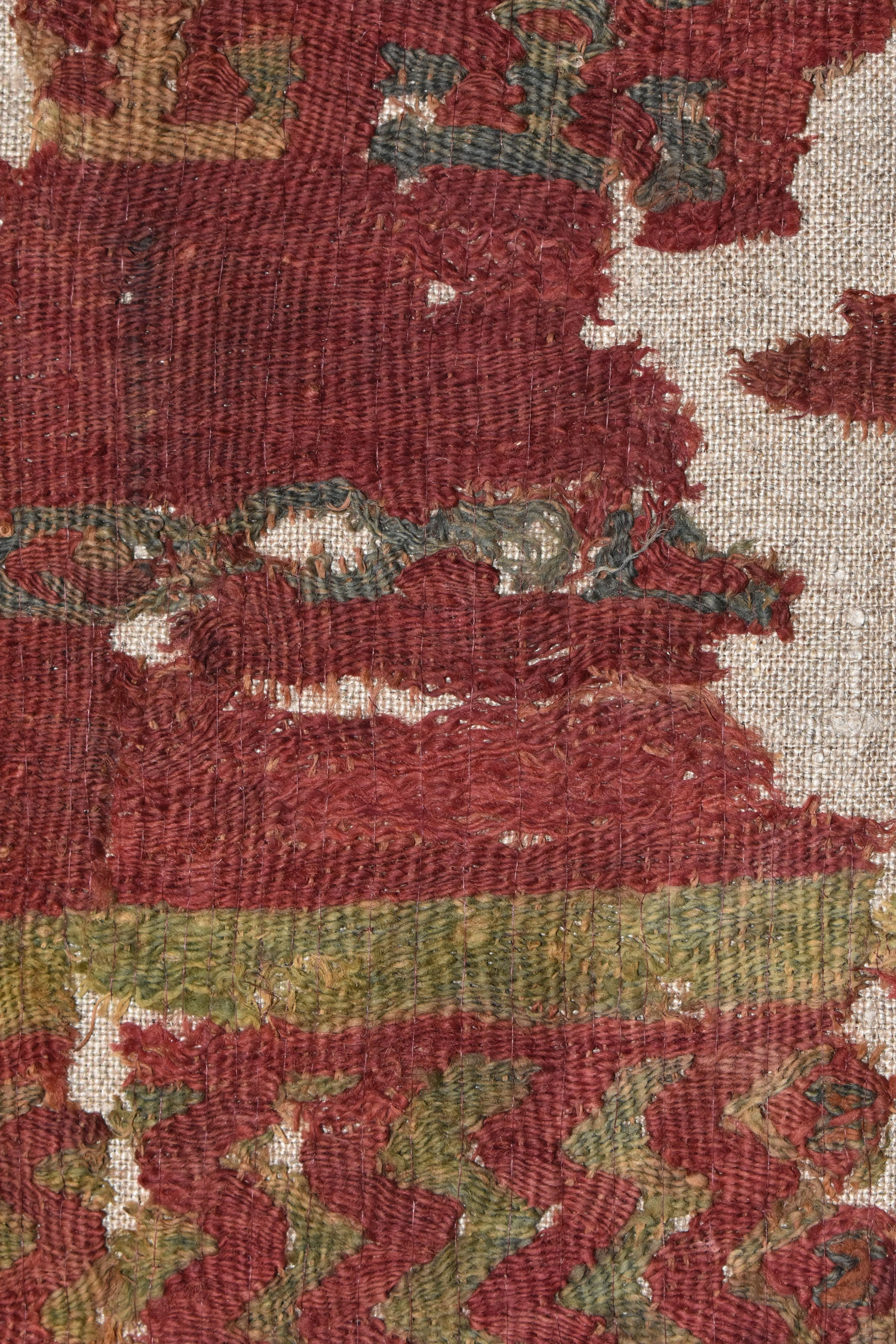 Kilim - fragment po konserwacji. Fot. B. Czaja, dzięki uprzejmości Muzeum Narodowego w Sudanie