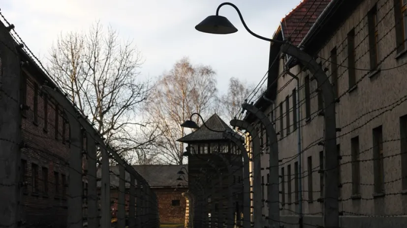 Teren byłego obozu Auschwitz II-Birkenau w Brzezince (sko) PAP/Leszek Szymański