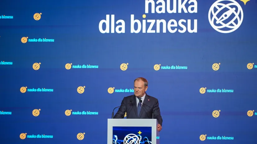 19.11.2025. Premier Donald Tusk na otwarciu I Kongresu Nauka dla Biznesu, 19 bm. w centrum EXPO XXI w Warszawie. Celem wydarzenia było zacieśnienie współpracy środowisk akademickich z przedsiębiorcami, wypracowanie nowych patentów i wdrożeń, wzmacniających polską gospodarkę. PAP/Marcin Obara